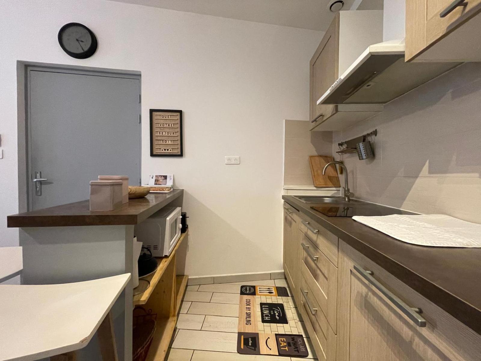 Joli Appartement Hypercentre T2, Classe Meuble De Tourisme 3 Avec Parking Gratuit Béziers Exterior foto