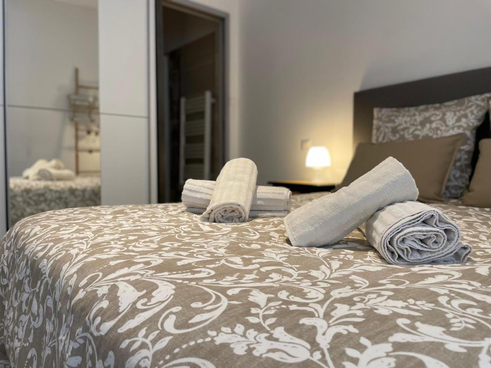 Joli Appartement Hypercentre T2, Classe Meuble De Tourisme 3 Avec Parking Gratuit Béziers Exterior foto